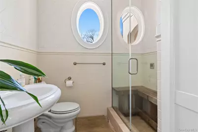 3172 Sound Avenue, Riverhead, NY 11901 - Photo 27