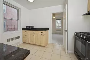 4 Sadore Ln, Yonkers, NY 10710 - Photo 11