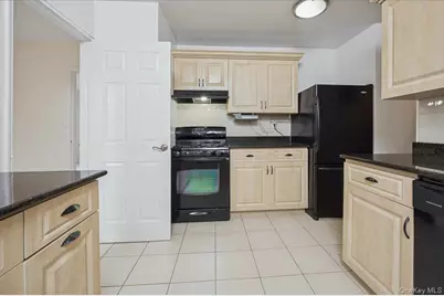 4 Sadore Lane #5G, Yonkers, NY 10710 - Photo 9