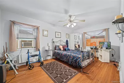 2004 Bogart Avenue, Bronx, NY 10462 - Photo 19