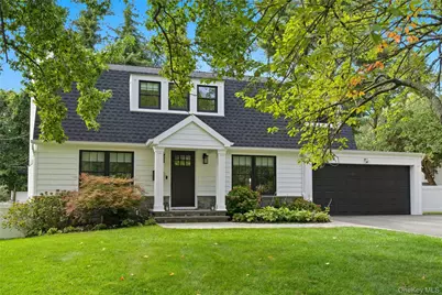 17 Entrance Road, East Hills, NY 11577 - Photo 1