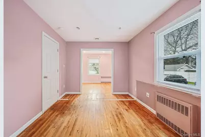 137 Charles Street, Lynbrook, NY 11563 - Photo 15