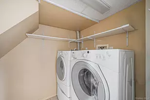 137 Charles St, Lynbrook, NY 11563 - Photo 27