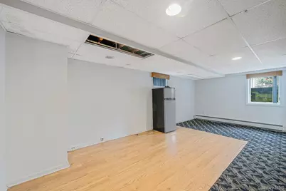 137 Charles Street, Lynbrook, NY 11563 - Photo 23