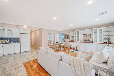 137 Charles Street, Lynbrook, NY 11563 - Photo 3