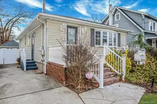 137 Charles St, Lynbrook, NY 11563 - Photo 29