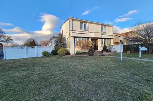 883 McKenna Ave, Baldwin, NY 11510 - Photo 3