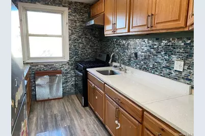 255-25 74th Avenue #2nd fl, Glen Oaks, NY 11004 - Photo 7