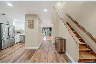 103 Northwood Court, Bayport, NY 11705 - Photo 17