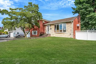 86 Silber Avenue, Bethpage, NY 11714 - Photo 3