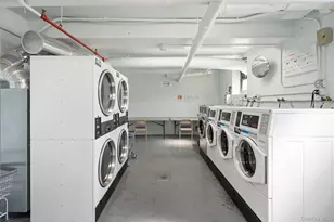 32-25 88th St, East Elmhurst, NY 11369 - Photo 23