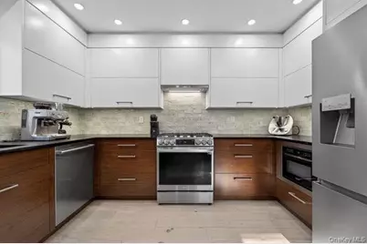 22 Bay Beach Avenue, Bayville, NY 11709 - Photo 13