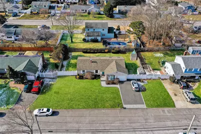 92 Bellwood Avenue, South Setauket, NY 11720 - Photo 23