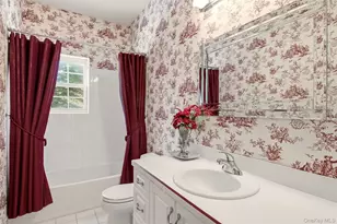 5 Wood Hollow Dr, Westhampton, NY 11977 - Photo 11