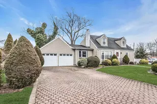 26 Bayview Ave, Massapequa, NY 11758 - Photo 3