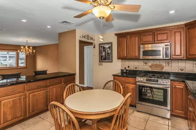 26 Bayview Avenue, Massapequa, NY 11758 - Photo 11