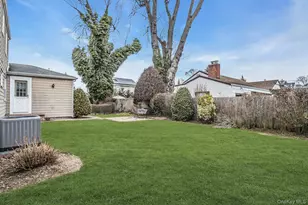 26 Bayview Ave, Massapequa, NY 11758 - Photo 27