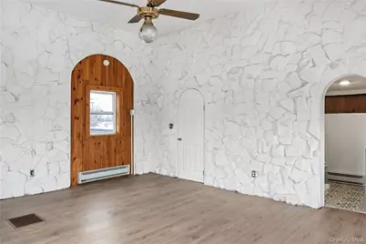 378 Broadway 9W #2, Esopus, NY 12487 - Photo 17