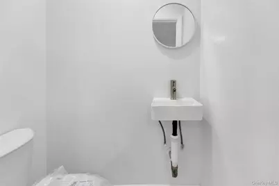 2814 Bruner Avenue, Bronx, NY 10469 - Photo 9