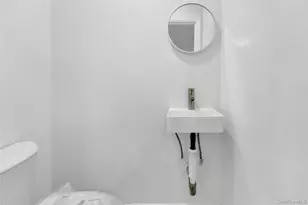 2814 Bruner Ave, Bronx, NY 10469 - Photo 9