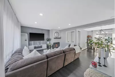 616 Kenmore Avenue, Copiague, NY 11726 - Photo 25