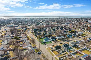 616 Kenmore Ave, Copiague, NY 11726 - Photo 45