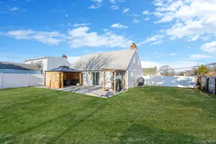 616 Kenmore Ave, Copiague, NY 11726 - Photo 7