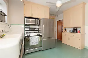 77 Buckley St, Bronx, NY 10464 - Photo 11