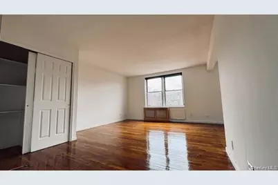 144-30 Roosevelt Avenue #617, Flushing, NY 11354 - Photo 3