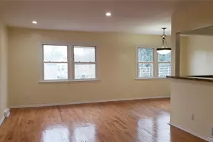 15-39 208th St, Bayside, NY 11360 - Photo 3