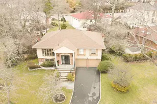 112 Crescent Dr, Searingtown, NY 11507 - Photo 41