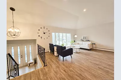 112 Crescent Drive, Searingtown, NY 11507 - Photo 3