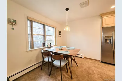 112 Crescent Drive, Searingtown, NY 11507 - Photo 13