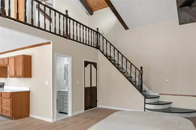 378 Broadway 9W #5, Esopus, NY 12487 - Photo 9