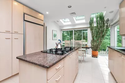 19 Flamingo Road, East Hills, NY 11576 - Photo 5