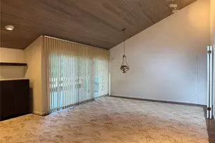 19 Flamingo Rd, East Hills, NY 11576 - Photo 9