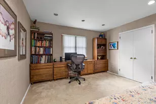 19 Flamingo Rd, East Hills, NY 11576 - Photo 11