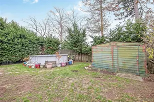 254 W 1st St, West Islip, NY 11795 - Photo 19