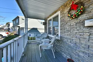 24 Arlyn Dr E, Massapequa, NY 11758 - Photo 5