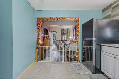 21 S Summit Avenue, Patchogue, NY 11772 - Photo 9