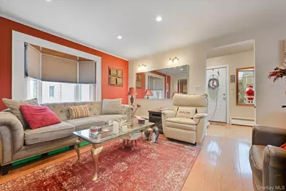 307 Frederick Avenue, Bellmore, NY 11710 - Photo 7