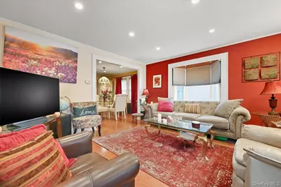 307 Frederick Avenue, Bellmore, NY 11710 - Photo 5