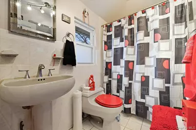 307 Frederick Avenue, Bellmore, NY 11710 - Photo 15