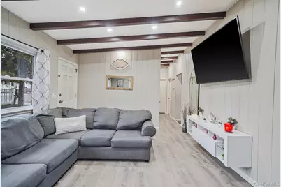 66 W 10th Street, Huntington Station, NY 11746 - Photo 5