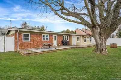 66 W 10th Street, Huntington Station, NY 11746 - Photo 17