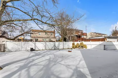26 Lancaster Road, Island Park, NY 11558 - Photo 23
