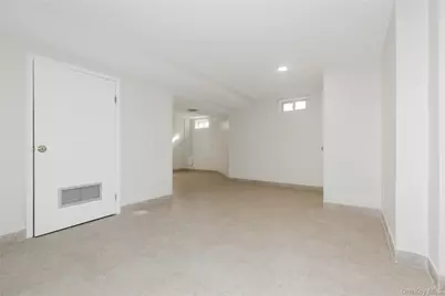 1 Tiffany Circle, Manhasset, NY 11030 - Photo 31