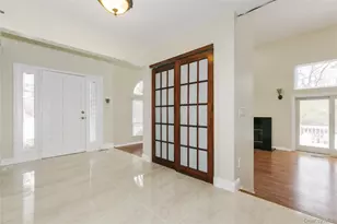 1 Tiffany Cir, Manhasset, NY 11030 - Photo 7