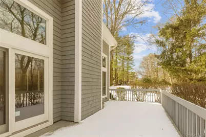 1 Tiffany Circle, Manhasset, NY 11030 - Photo 3