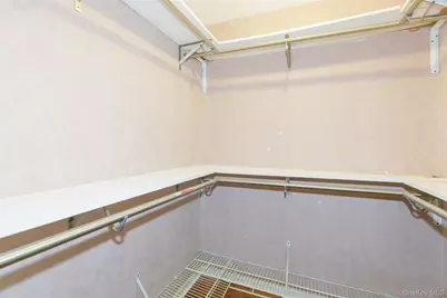 1 Tiffany Circle, Manhasset, NY 11030 - Photo 23